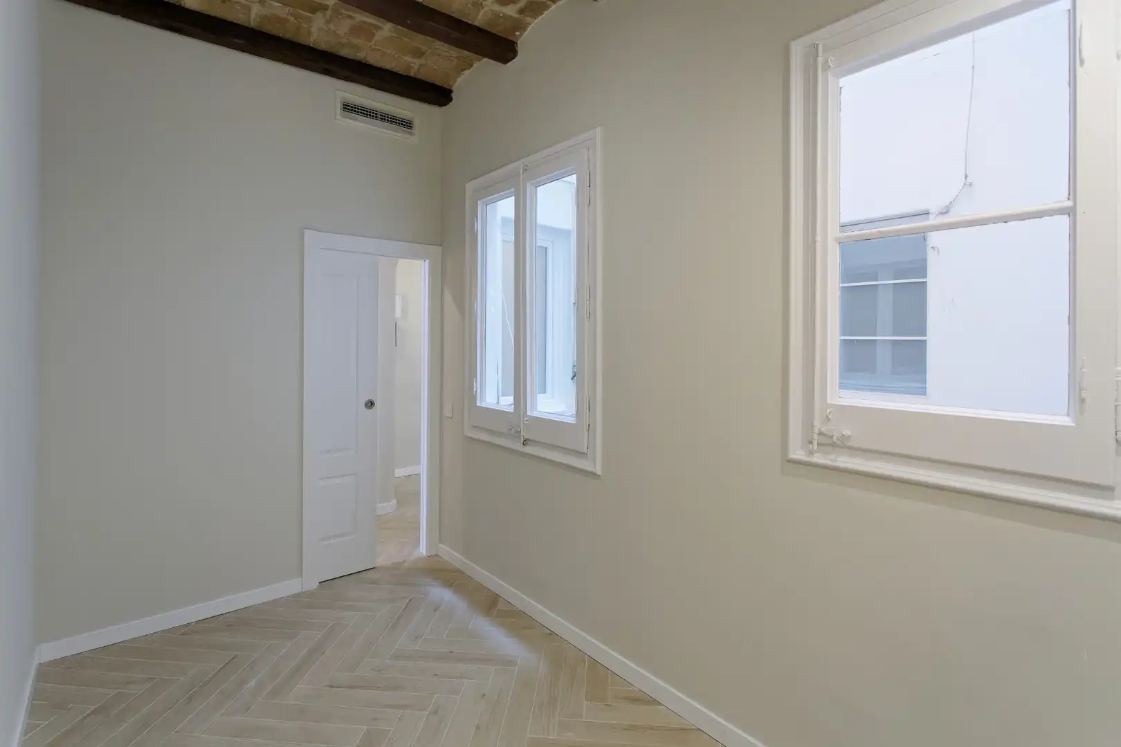 Piso en venta en Barcelona con Aire acondicionado, Calefacción y Horno