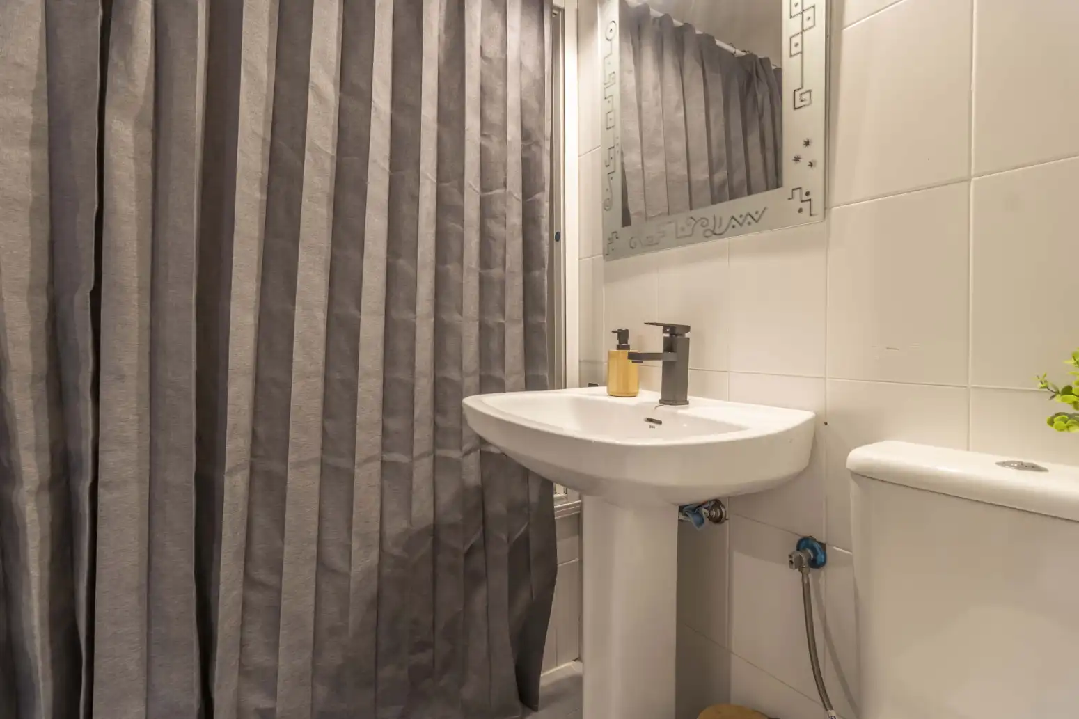 Baño de Piso en venta en Sevilla con Aire acondicionado y Terraza