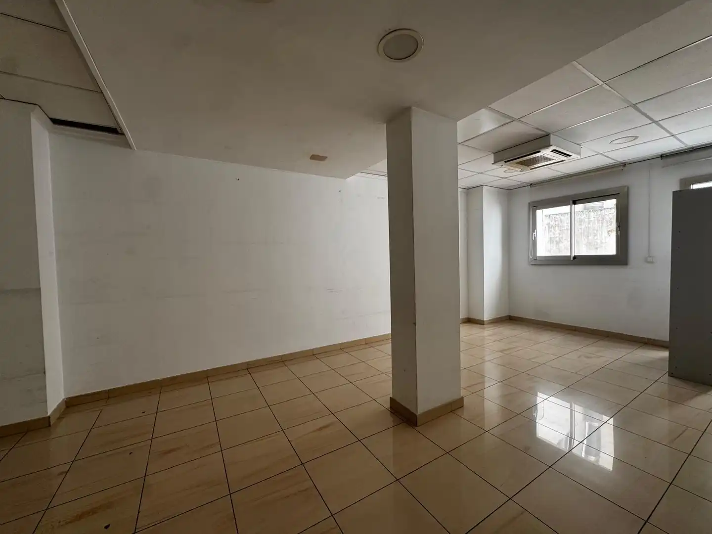 Oficina de alquiler en Gandia, Valencia