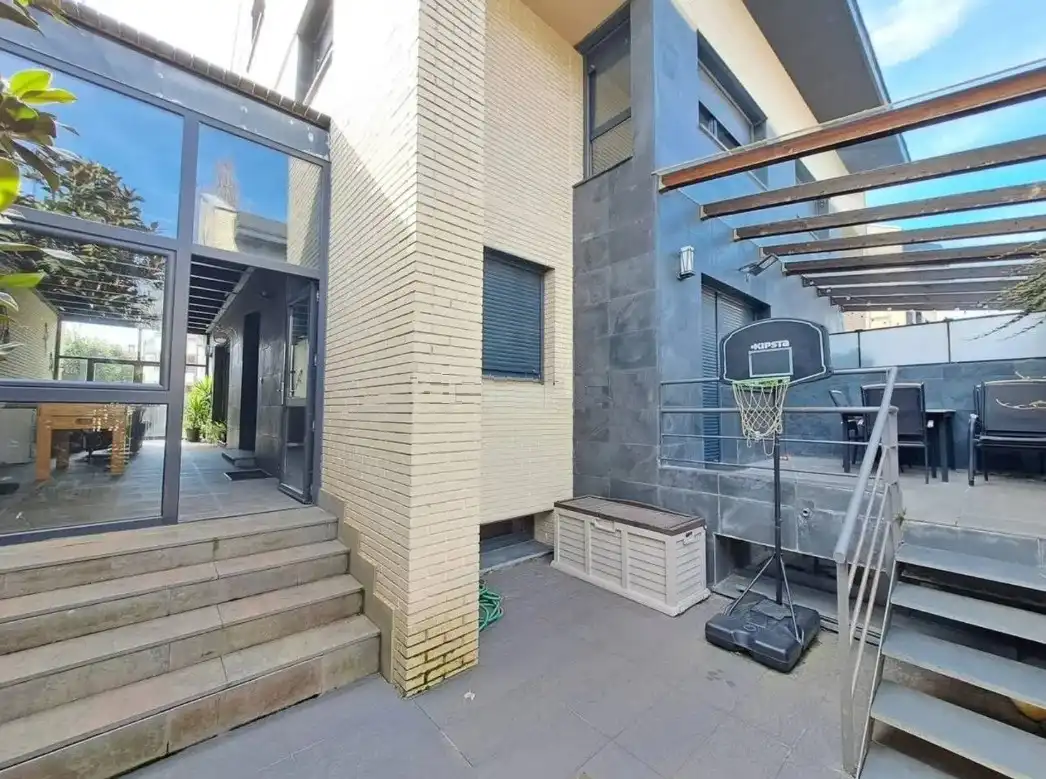 Exterior view of Detached homes for sale in Burgos  with Heating, Private garden and Storage room