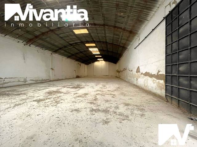 Nave industrial en Alquiler en Torrecilla