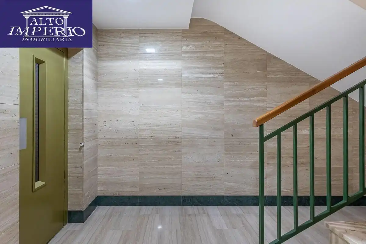Piso con ascensor en venta en Calle ARQUITECTO JIMENEZ LACAL, imagen 28