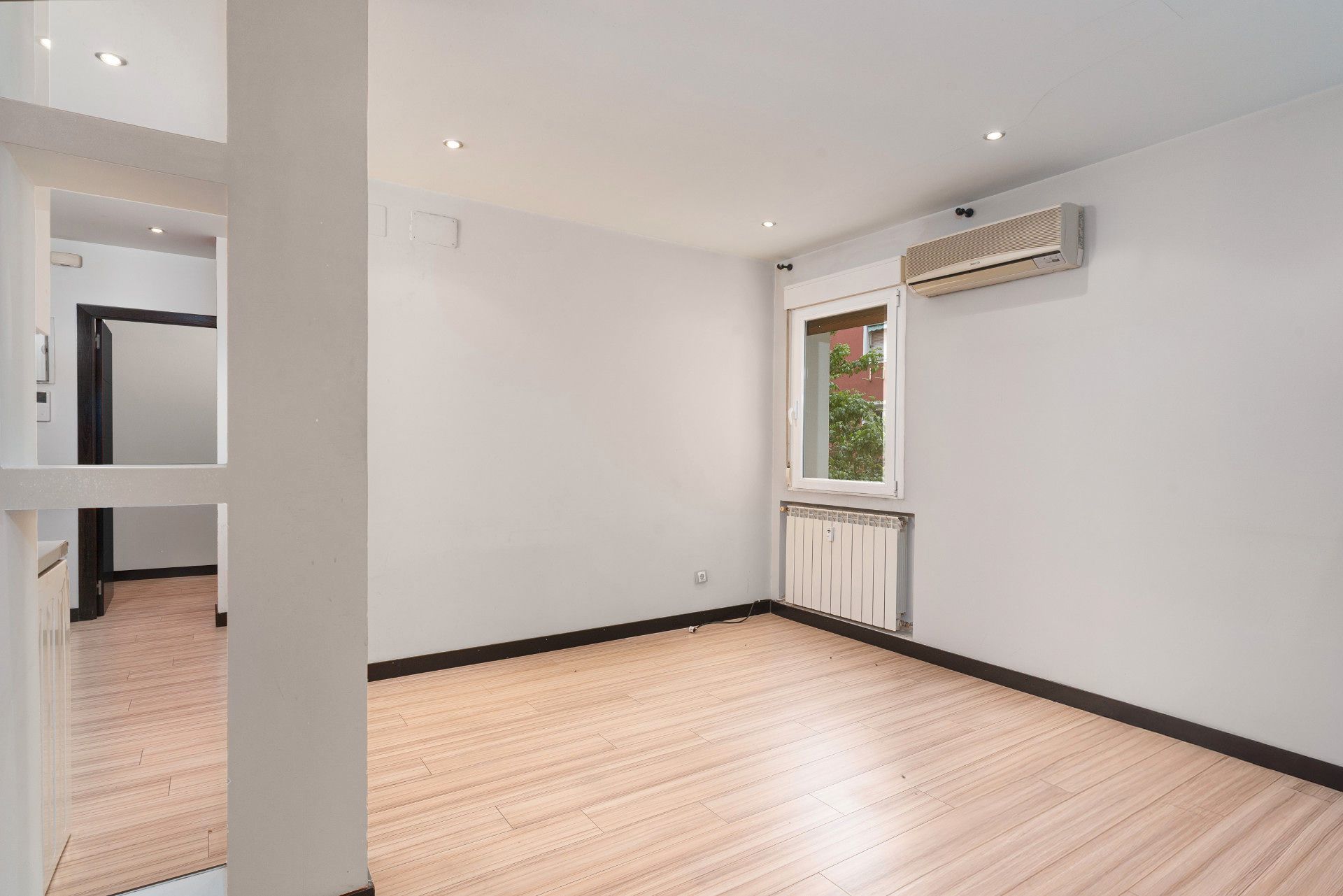 Flat to rent in  Madrid Capital  with Air Conditioner, Heating and Oven