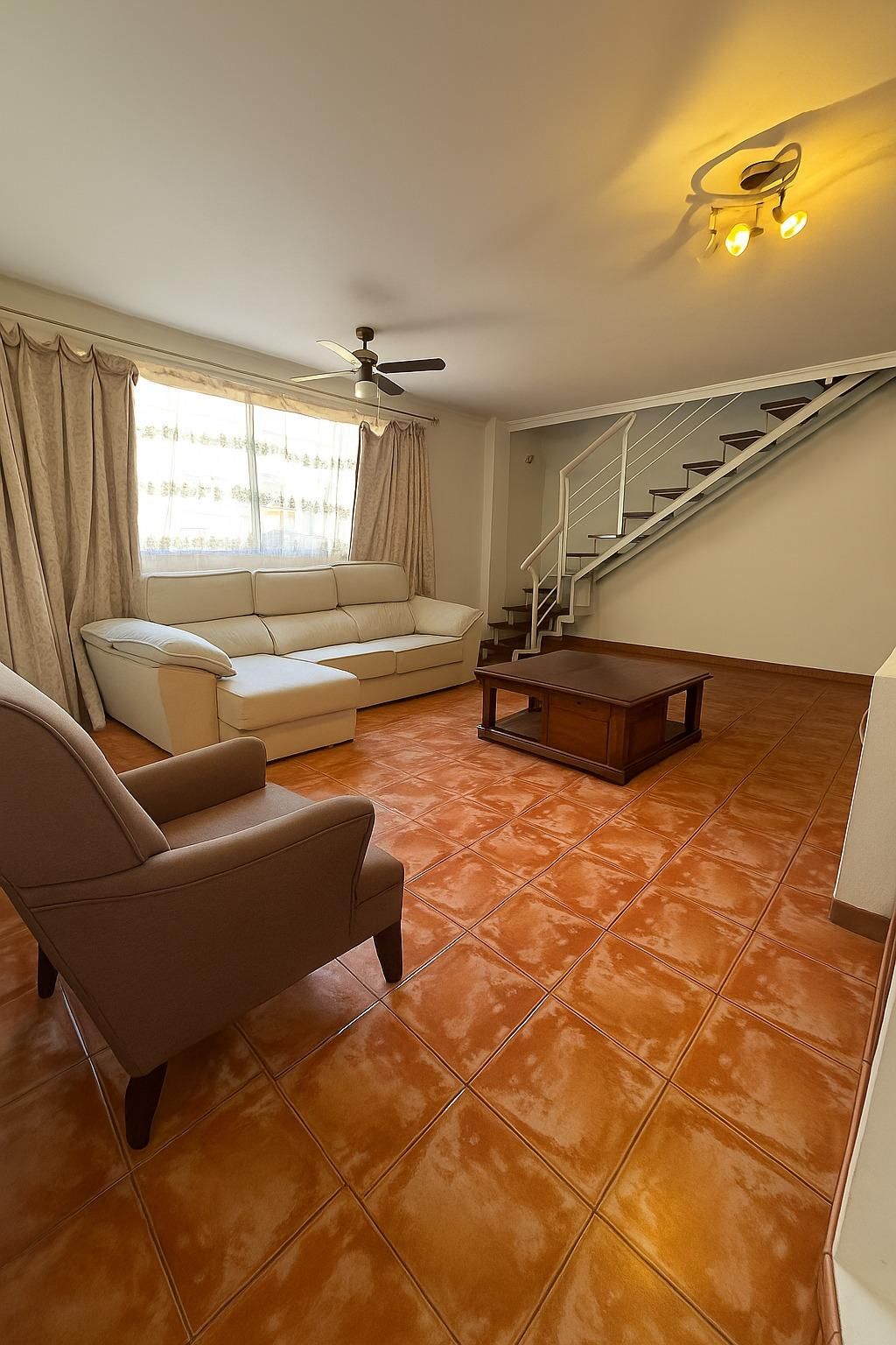 Sala d'estar de Dúplex en venda en Granadilla de Abona amb Terrassa i Piscina comunitària