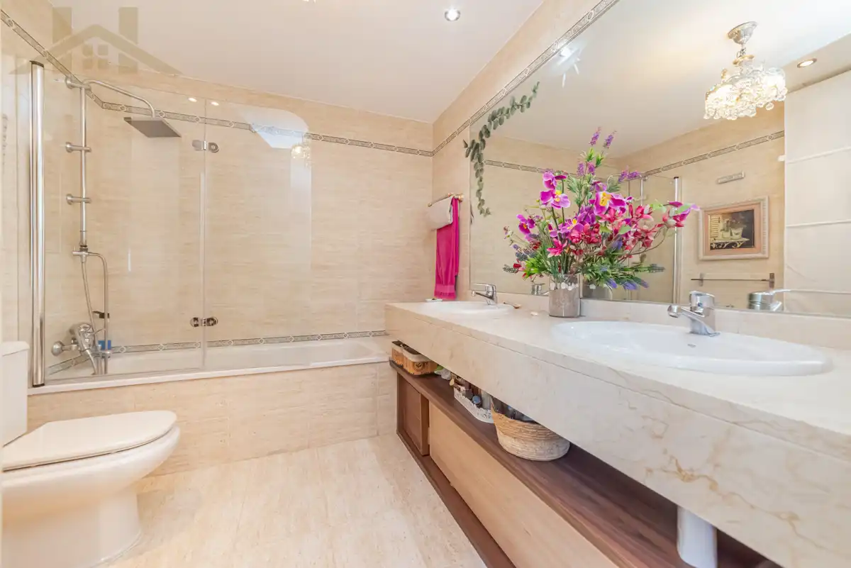 Bathroom of Houses for sale in Rivas-Vaciamadrid  with Air Conditioner, Heating and Terrace