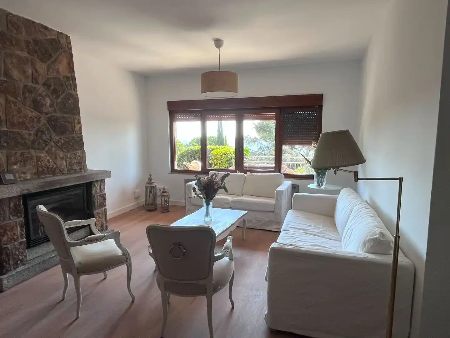 Sala de estar de Casa o chalet en venta en Galapagar con Aire acondicionado, Piscina y Balcón