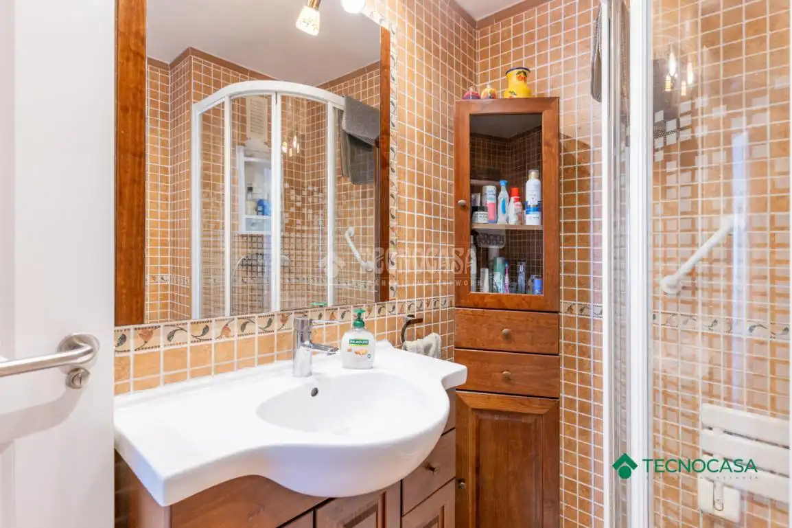 Baño de Piso en venta en Roquetas de Mar con Aire acondicionado