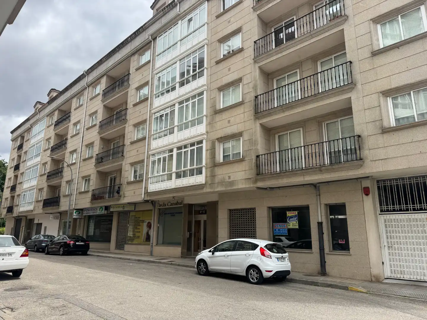 Vista exterior de Pis en venda en Noia amb Calefacció, Parquet i Moblat