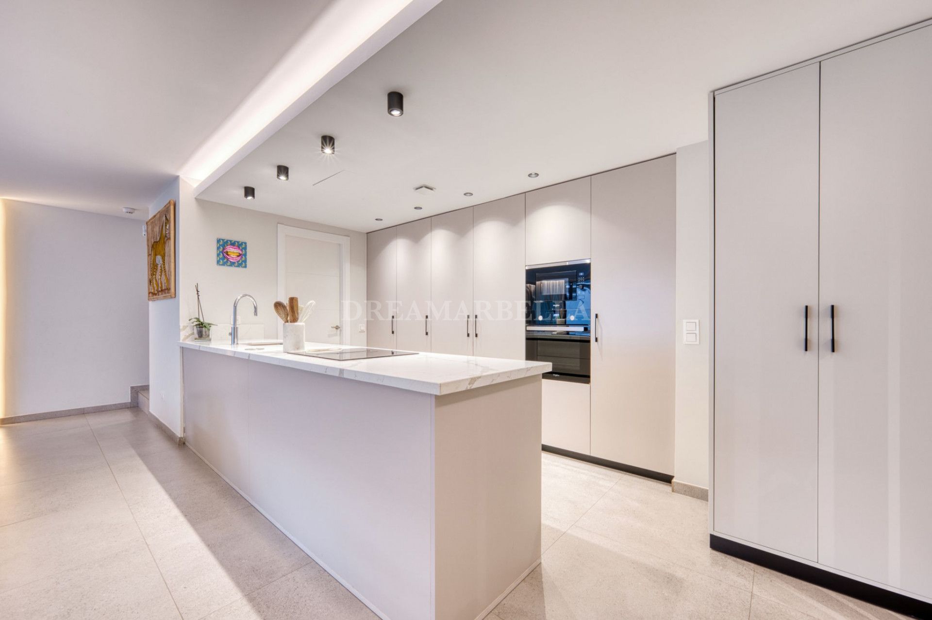 Cuina de Àtic en venda en Marbella amb Aire condicionat, Terrassa i Traster