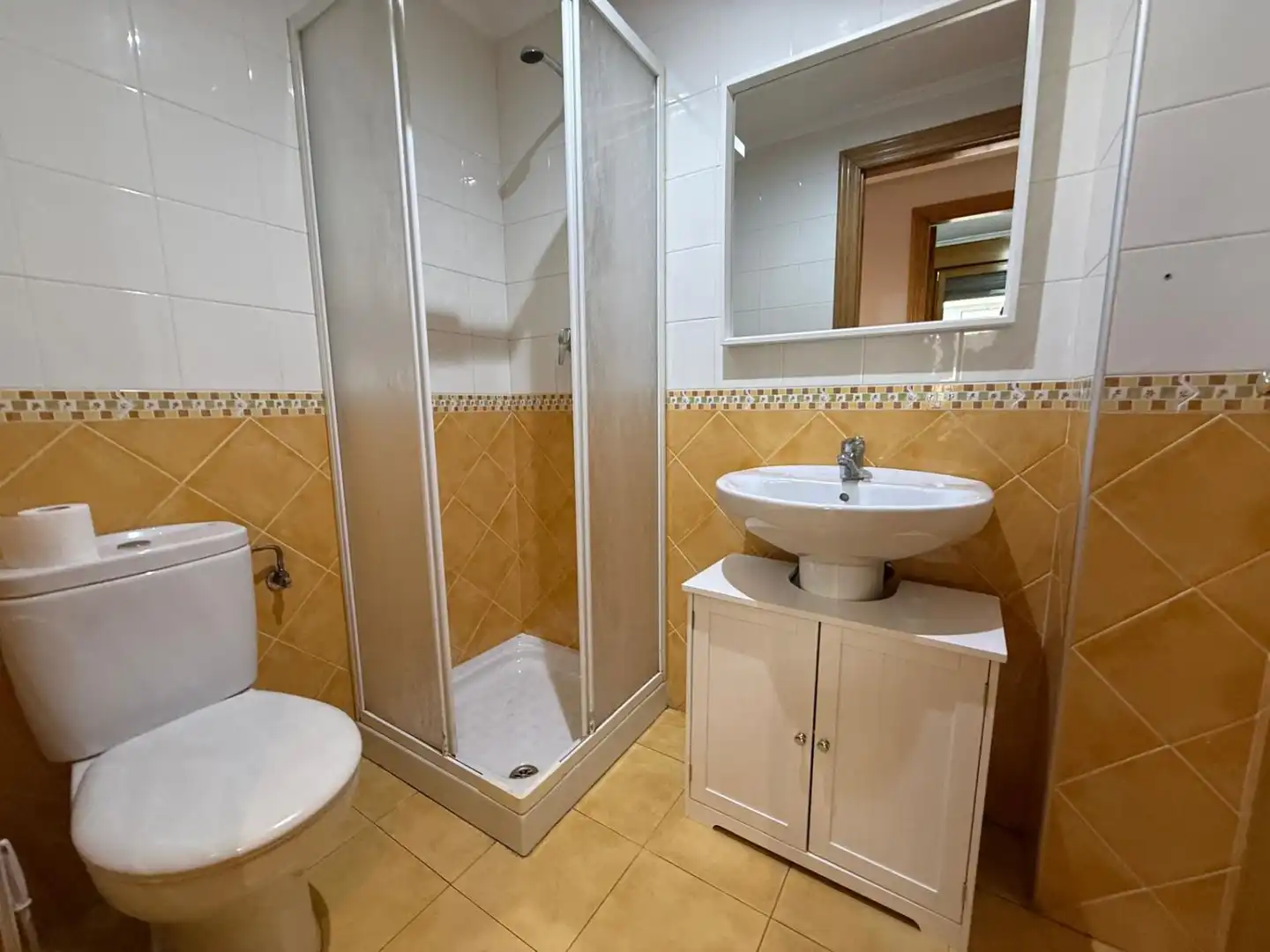 Wohnung zur Miete in Nava, 4, Montecerrao
