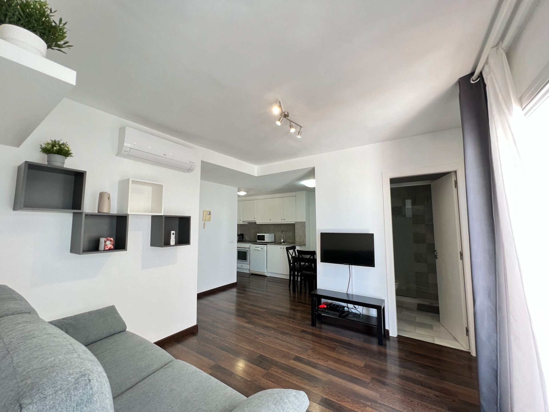 Sala de estar de Piso de alquiler en Ciutadella de Menorca con Aire acondicionado, Terraza y Amueblado
