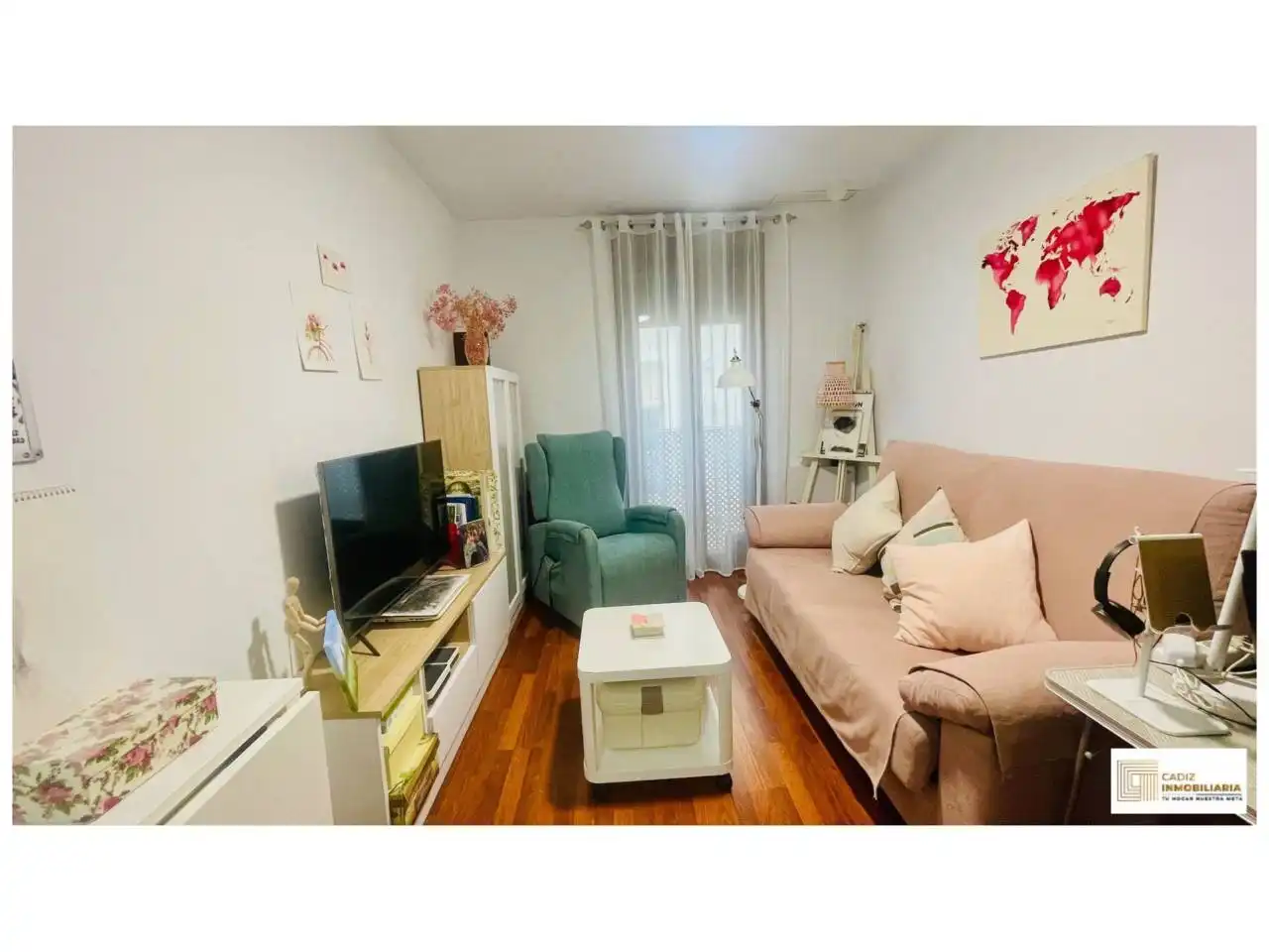 Living room of Attic for sale in  Cádiz Capital  with Air Conditioner, Parquet flooring and Furnished