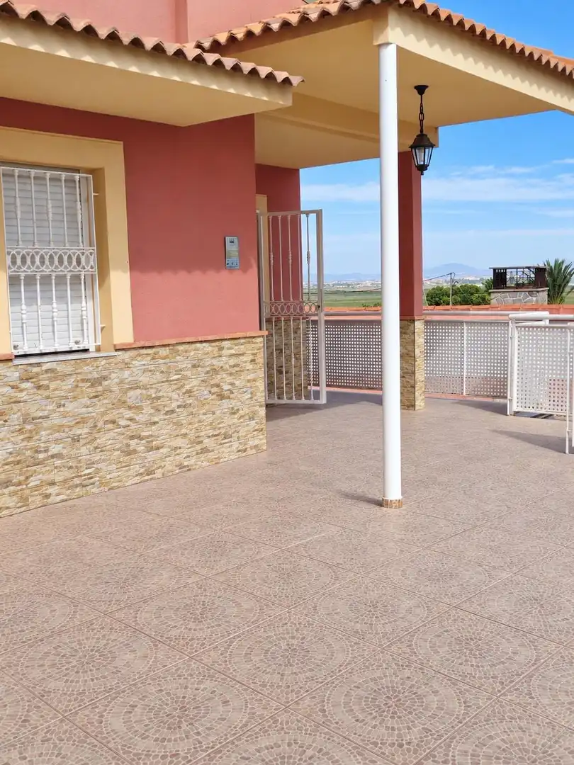 Casa o xalet de lloguer a Calle Calle Montes de León, Los Urrutias