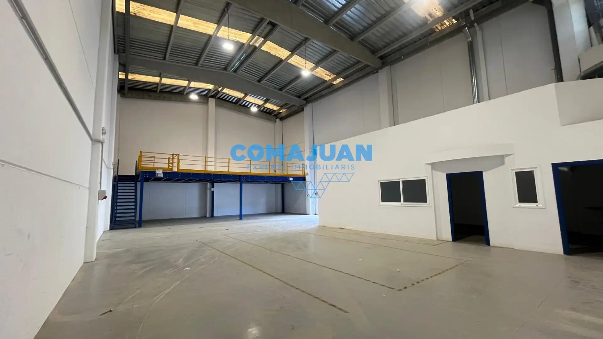 Nave industrial de alquiler en Canet de Mar