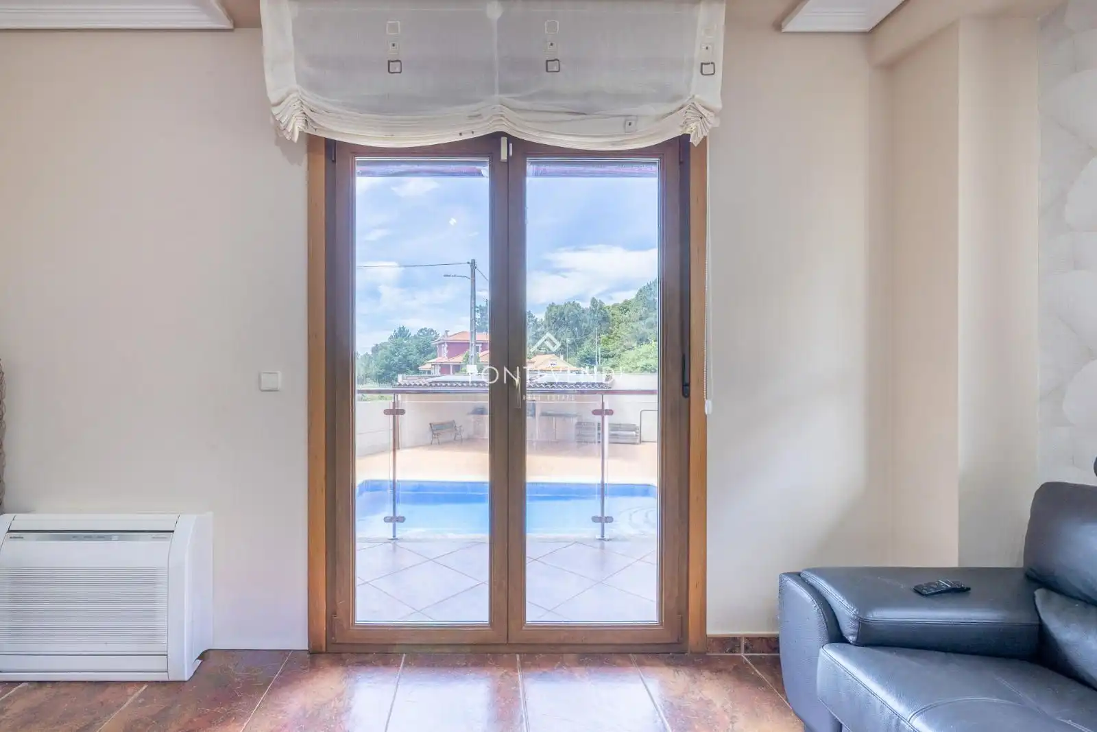 Piscina de Casa o xalet en venda en A Guarda   amb Calefacció, Terrassa i Piscina
