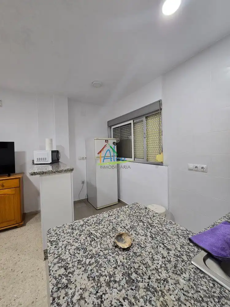 Cuina de Apartament en venda en Almonte amb Moblat i Piscina comunitària