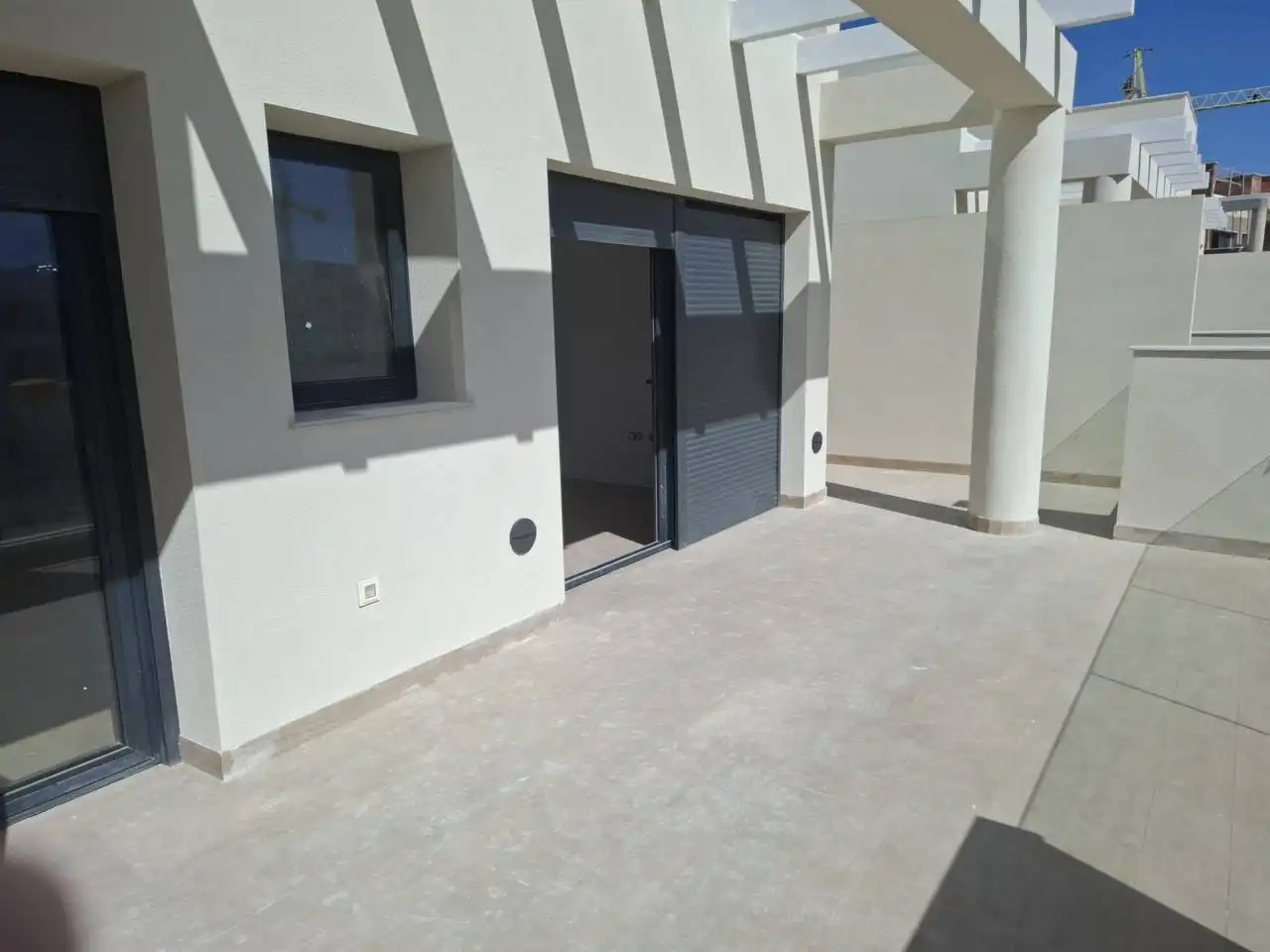 Piso en venta en Almería con Parquet, Terraza y Piscina comunitaria