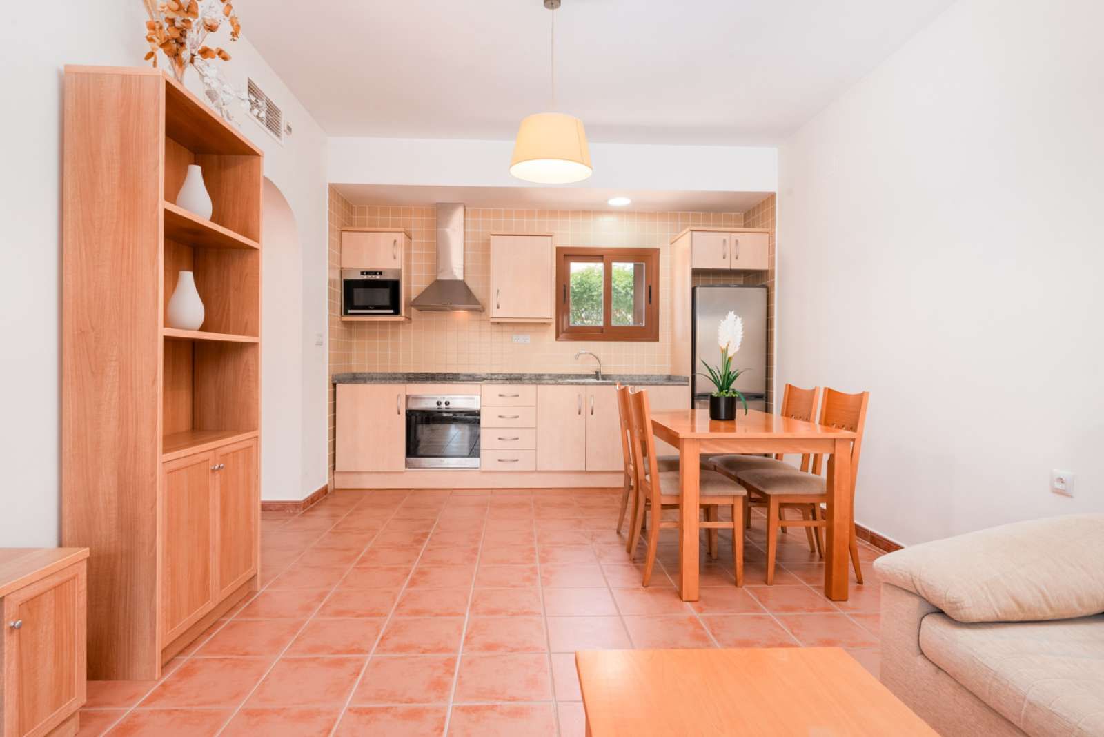 Cocina de Apartamento para compartir en Santa Pola con Aire acondicionado y Terraza