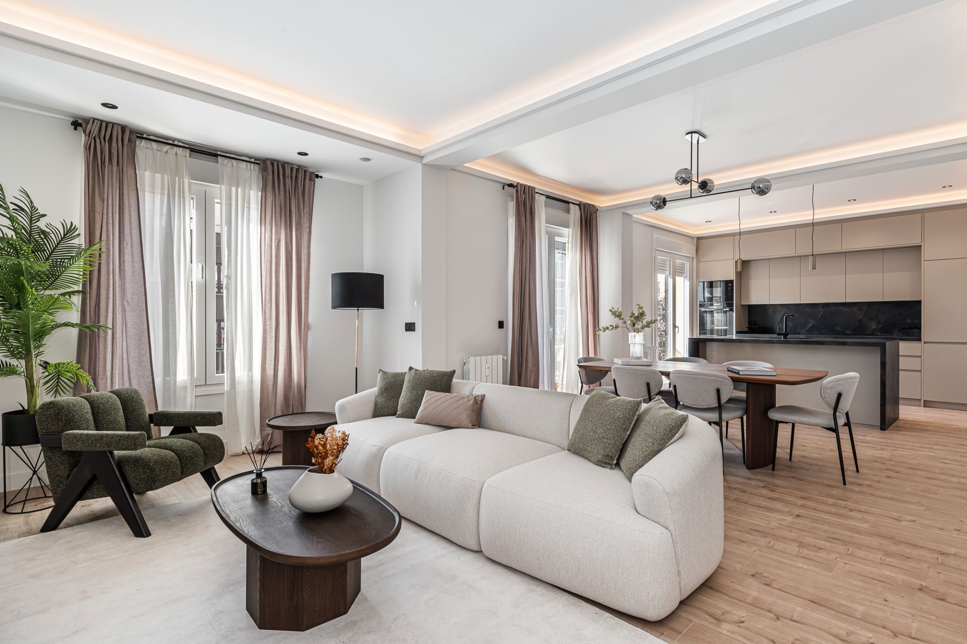 Sala d'estar de Àtic en venda en  Madrid Capital amb Aire condicionat, Calefacció i Terrassa