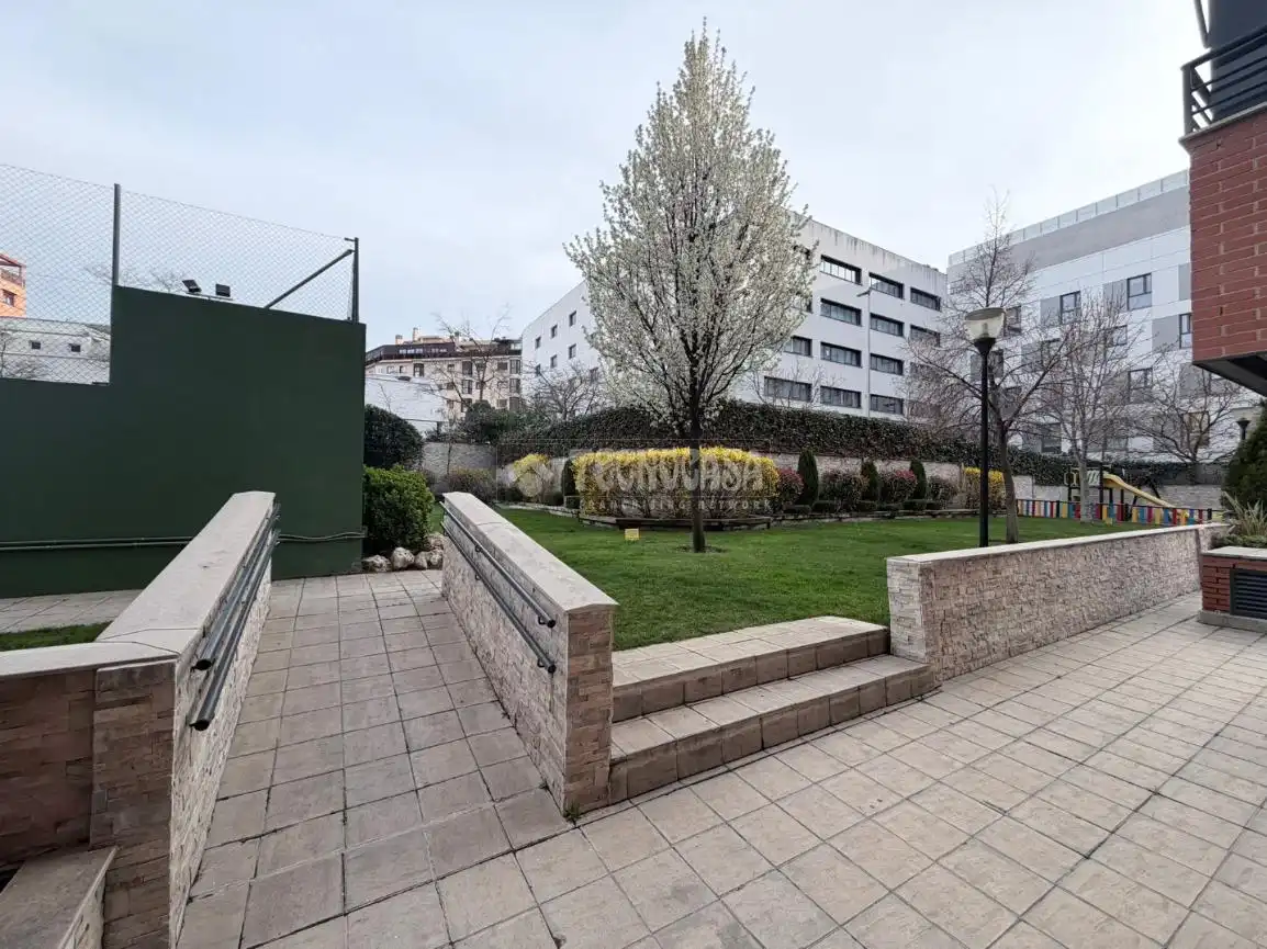 Jardín de Piso en venta en Madrid con Aire acondicionado, Calefacción y Trastero
