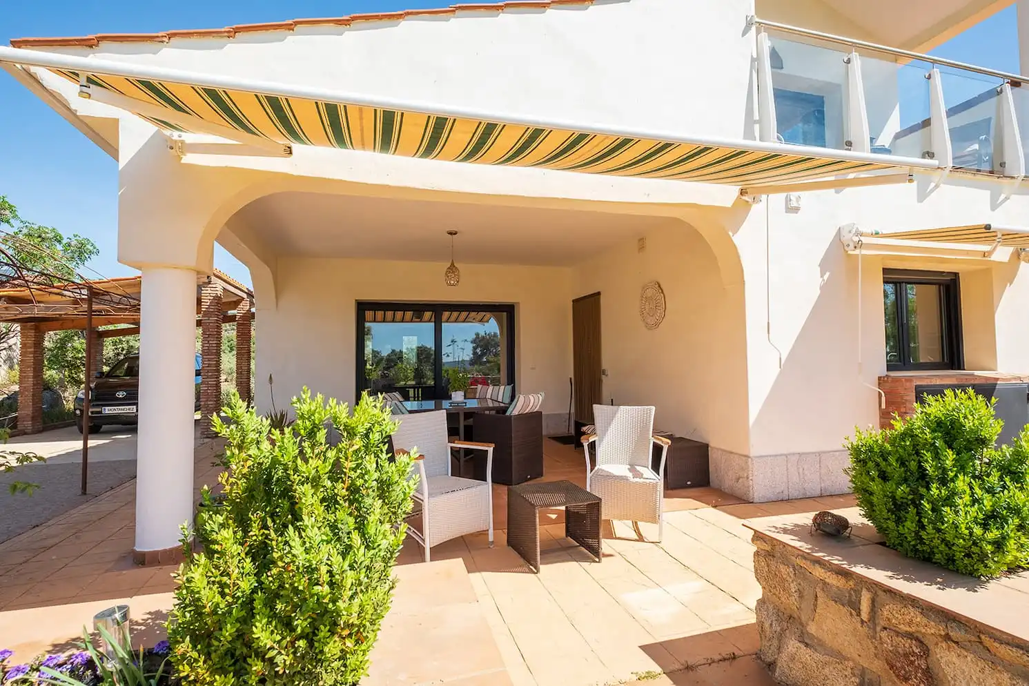 Terraza de Finca rústica en venta en Montánchez con Aire acondicionado, Calefacción y Jardín privado