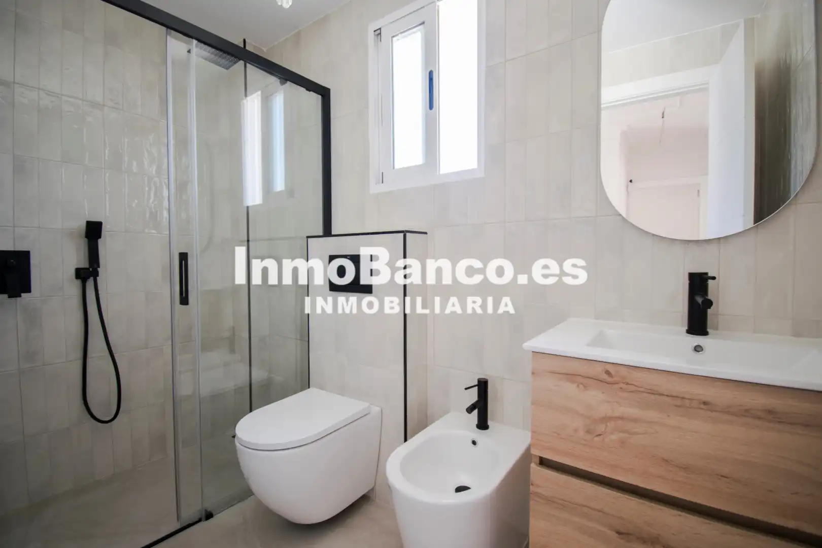 Baño de Casa o chalet en venta en Chiva con Jardín privado, Terraza y Trastero