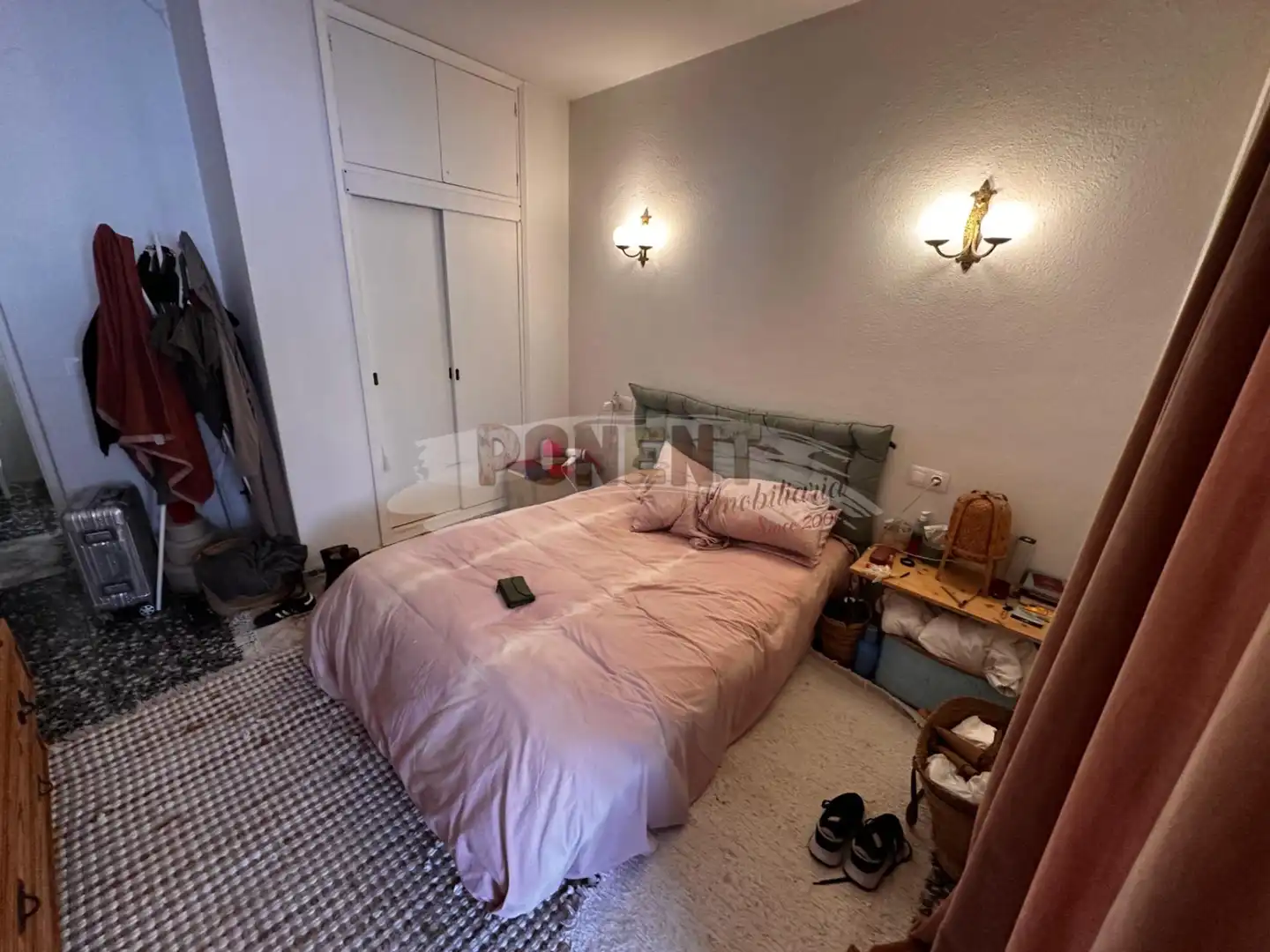 Habitación de Piso en venta en Santa Eulària des Riu con Balcón