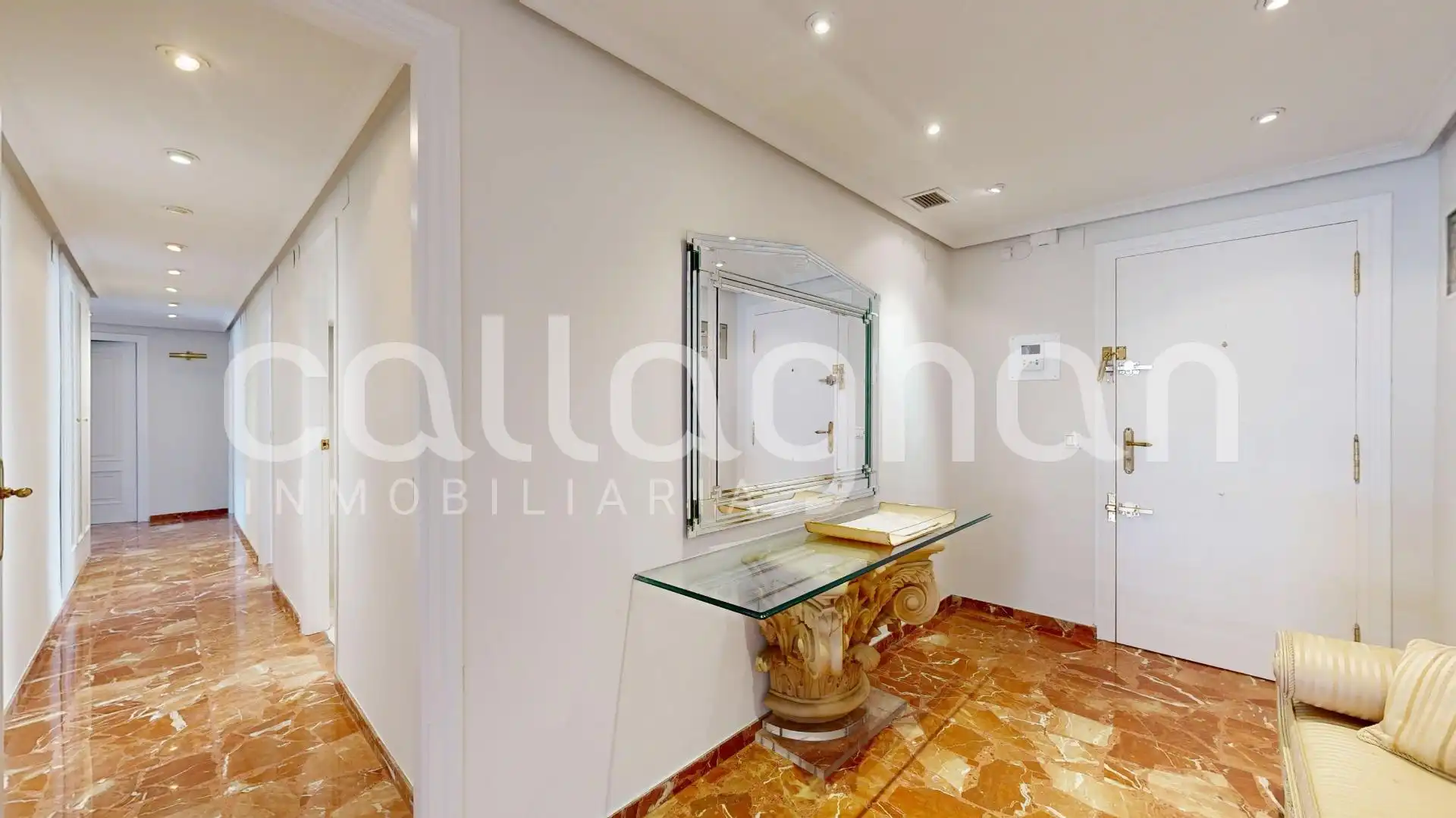 Piso en venta en Valencia con Calefacción, Terraza y Balcón