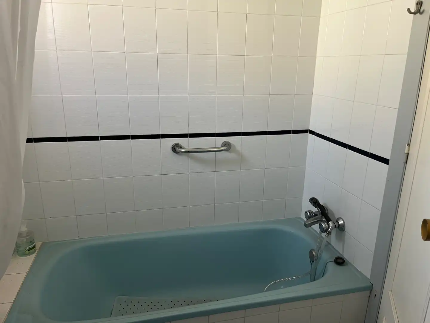 Baño de Piso en venta en Salobreña con Terraza, Trastero y Piscina comunitaria