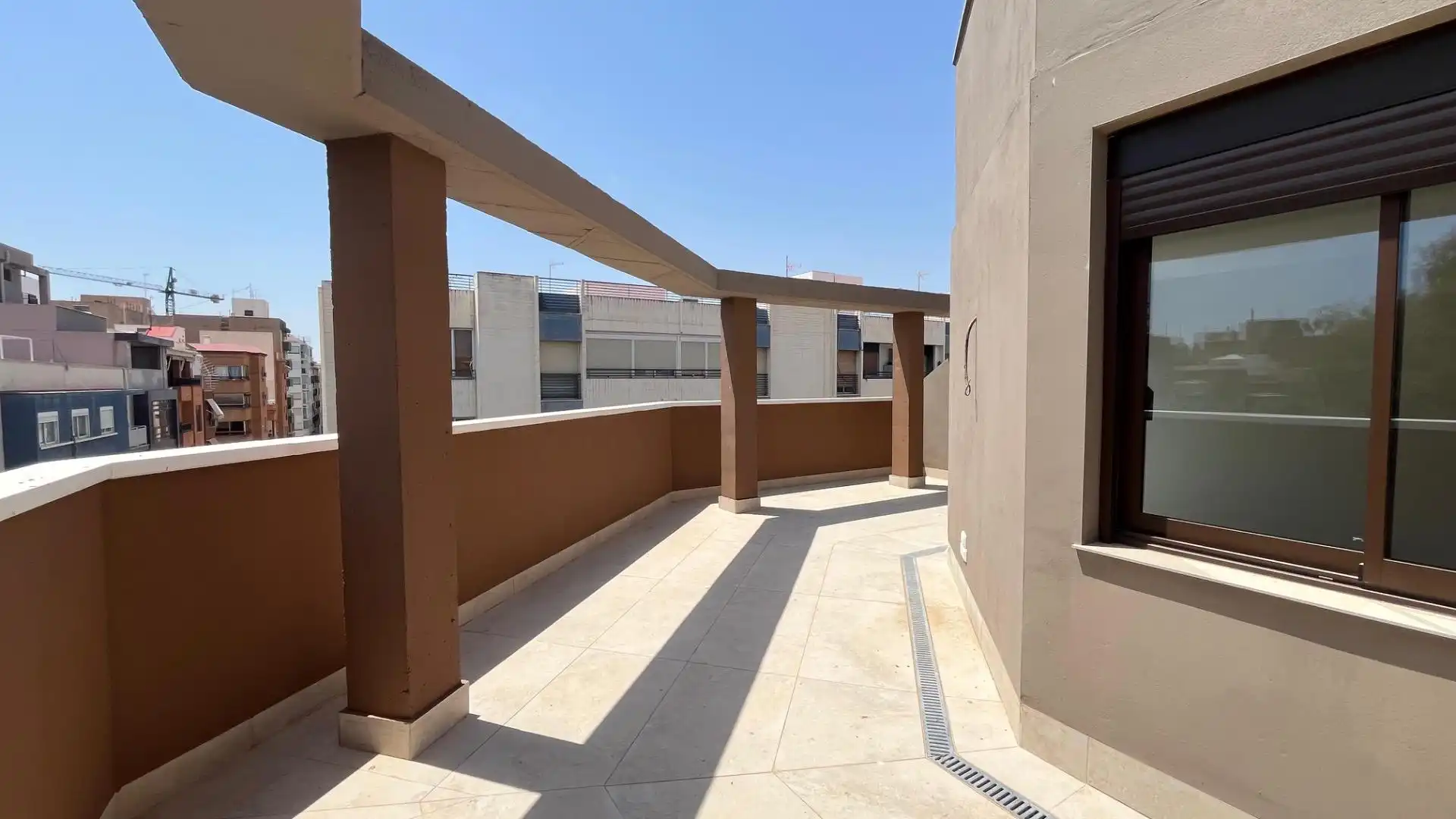 Terraza de Ático de alquiler en Alicante / Alacant con Aire acondicionado y Terraza