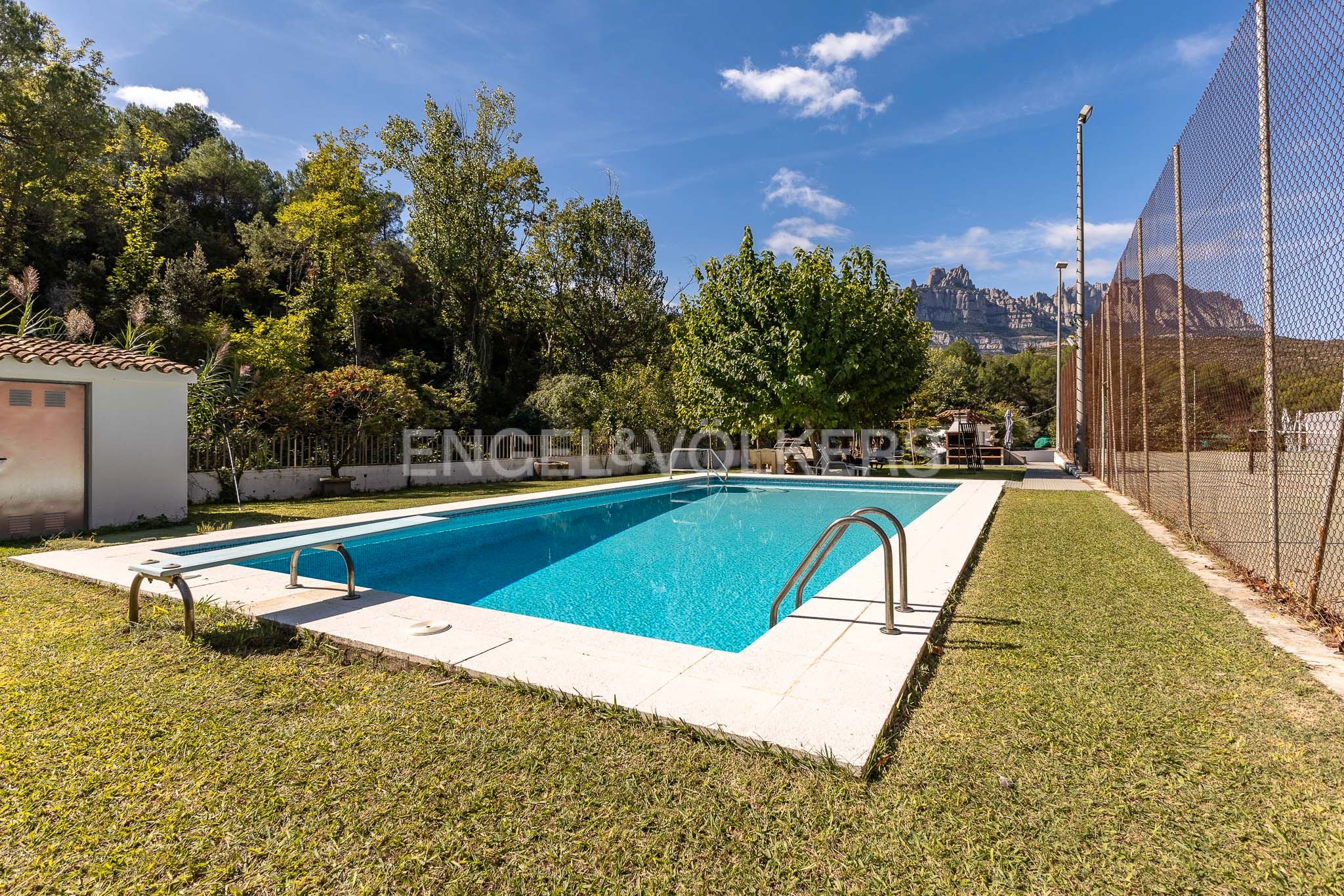 Swimming pool of House or chalet for sale in Vacarisses  with Air Conditioner and Heating