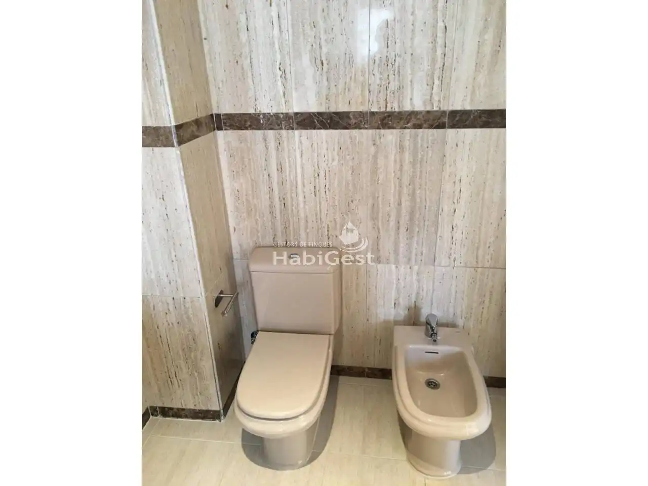 Baño de Casa adosada de alquiler en Quart con Aire acondicionado, Calefacción y Terraza
