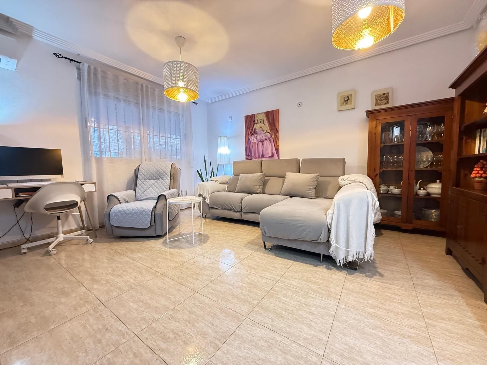 Sala de estar de Casa adosada en venta en Molina de Segura con Aire acondicionado, Jardín privado y Terraza