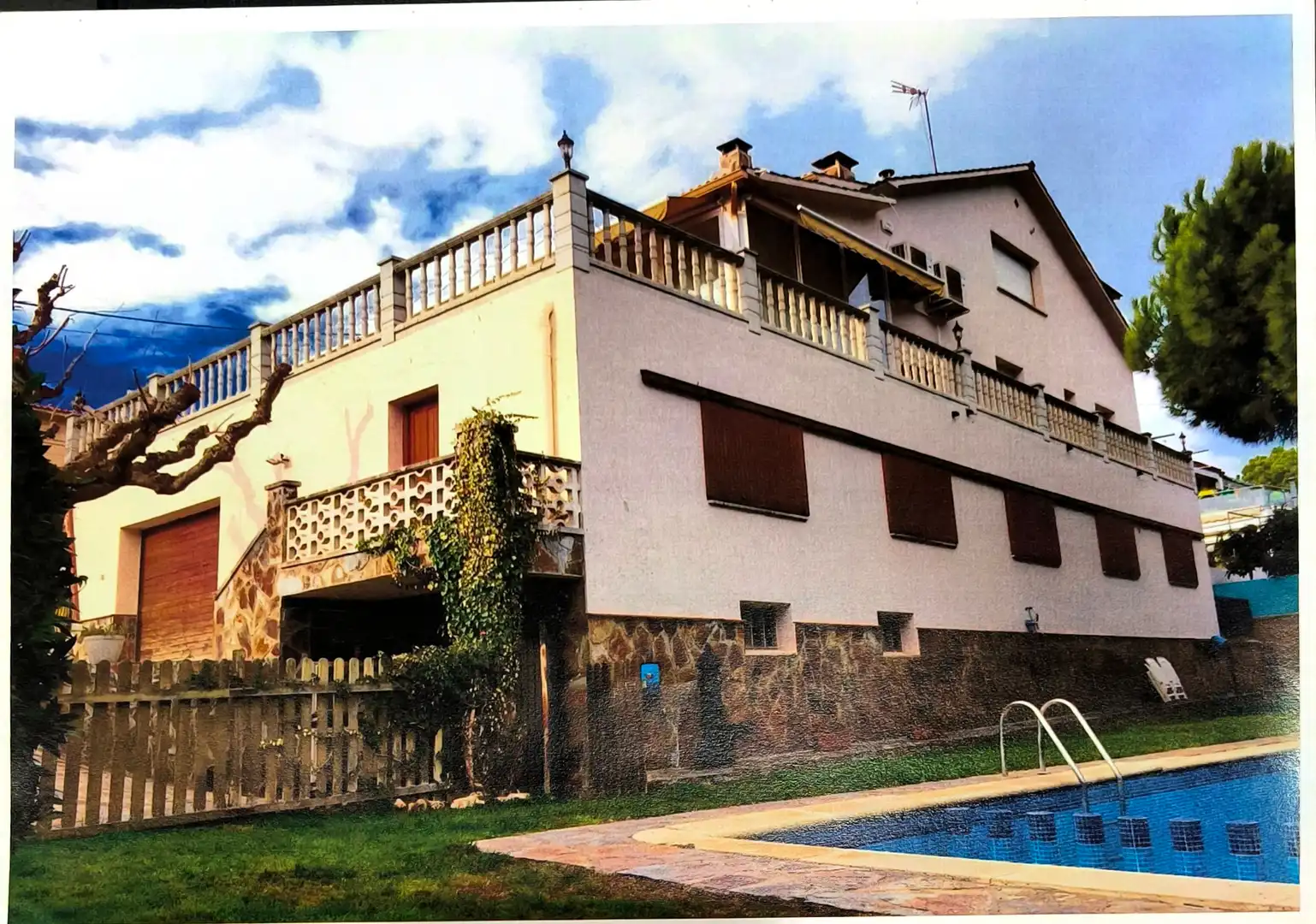 Vista exterior de Casa o chalet en venta en Lliçà d'Amunt con Aire acondicionado, Calefacción y Jardín privado