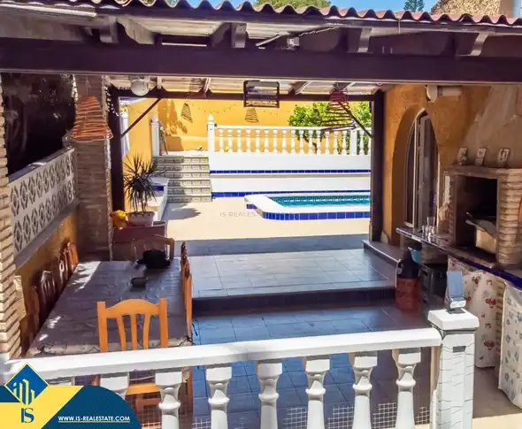 Terrassa de Casa o xalet en venda en Torrevieja amb Jardí privat, Terrassa i Moblat