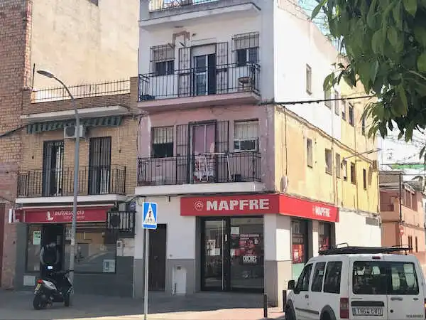 Vista exterior de Piso en venta en Sevilla