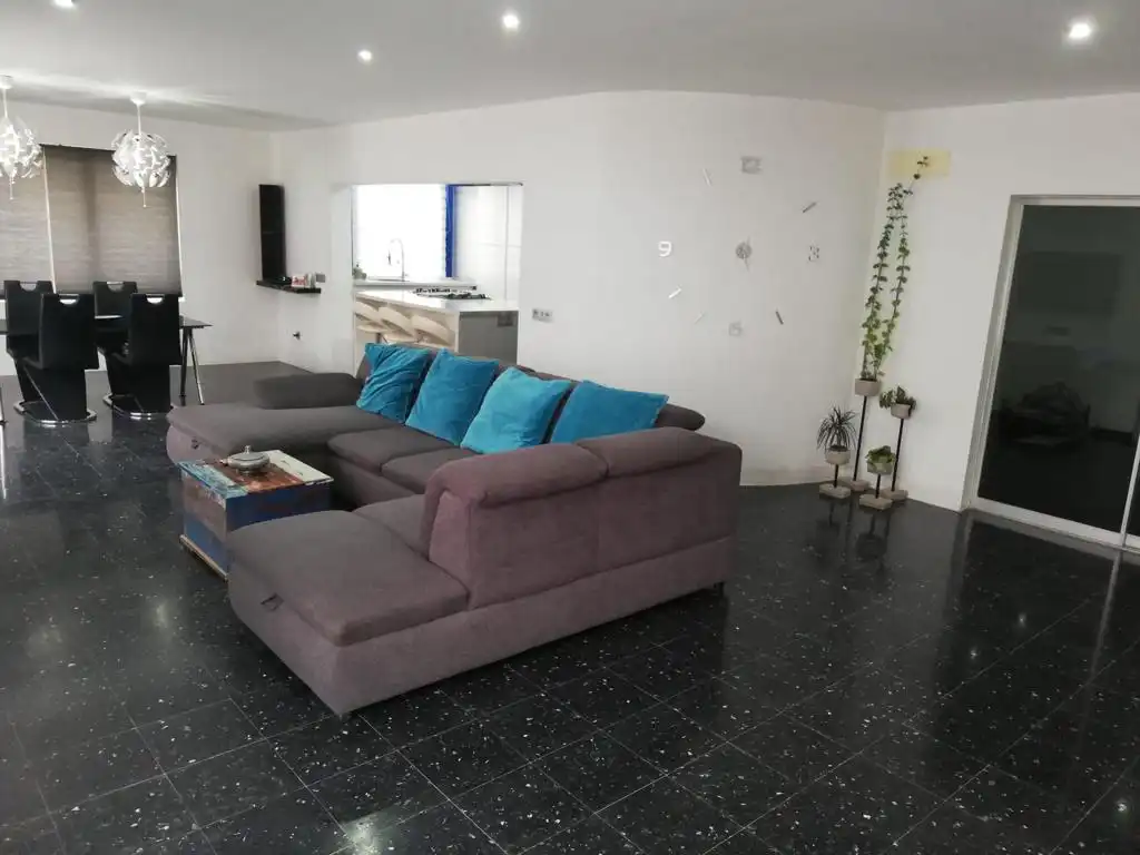 Sala d'estar de Casa o xalet en venda en Telde amb Jardí privat, Terrassa i Traster