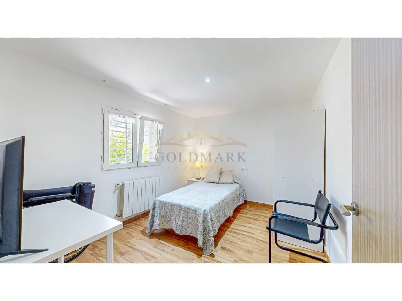 Dormitori de Casa o xalet en venda en Corbera de Llobregat amb Aire condicionat, Jardí privat i Terrassa