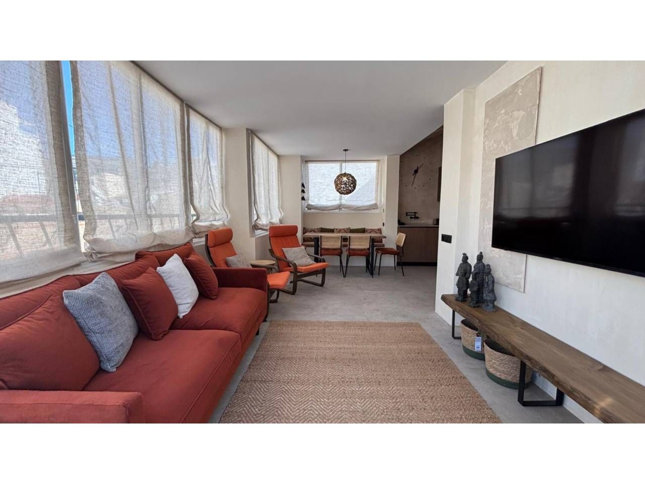 Sala d'estar de Pis en venda en Alicante / Alacant amb Aire condicionat, Terrassa i Moblat