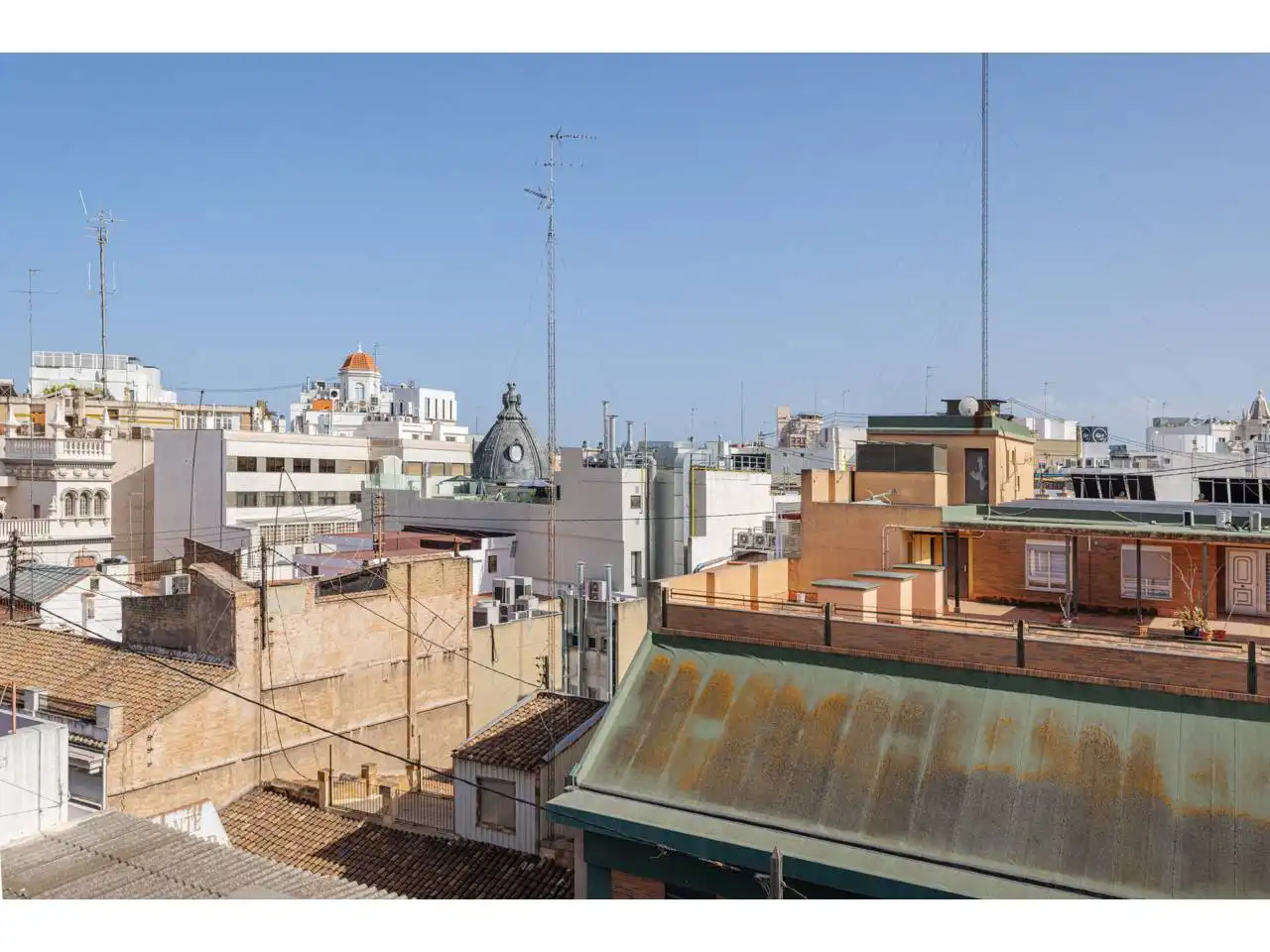 Außenansicht von Dachboden zum Verkauf in Valencia mit Klimaanlage, Parkett und Terrasse