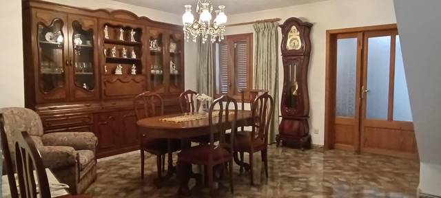 Casa-chalet en Venta en Centro