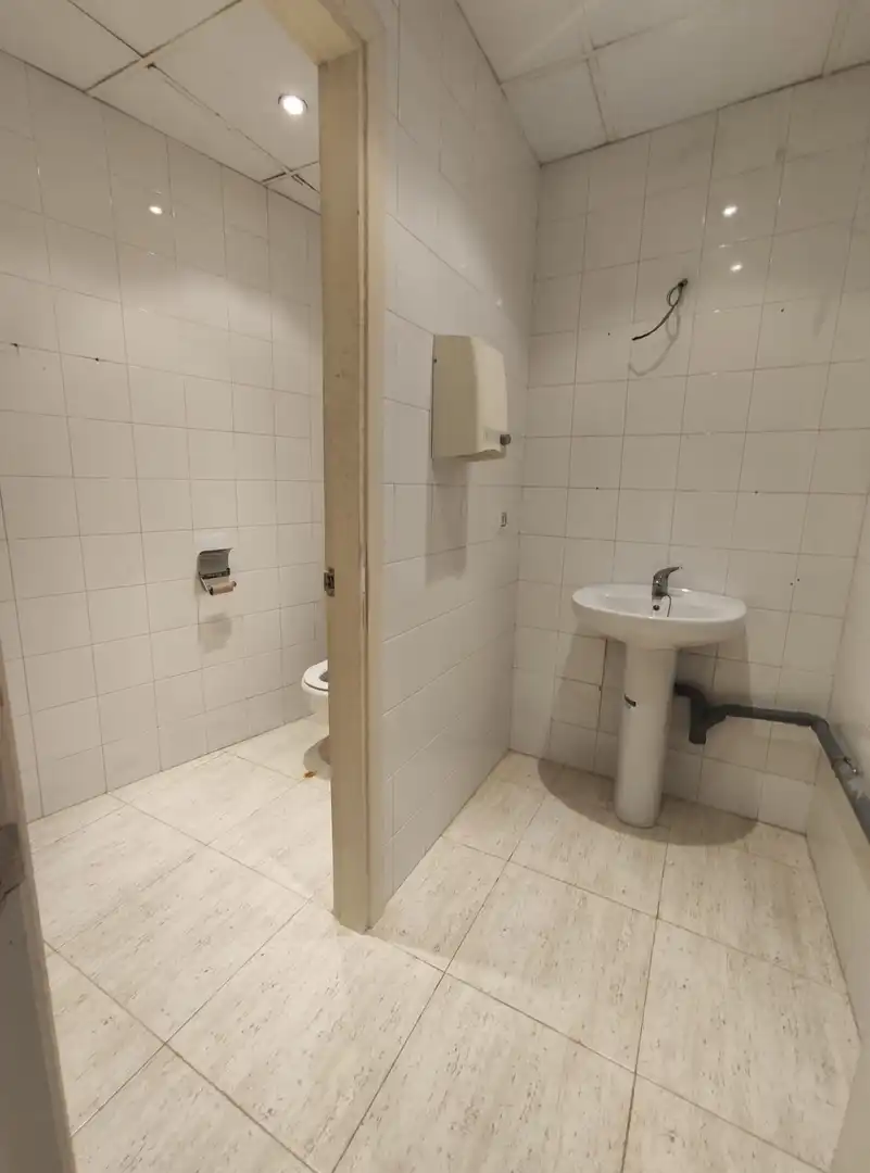 Business premises for sale in Carrer Santa Magdalena, imagen 6