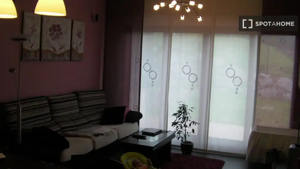 Sala de estar de Apartamento para compartir en Areatza con Aire acondicionado, Calefacción y Terraza