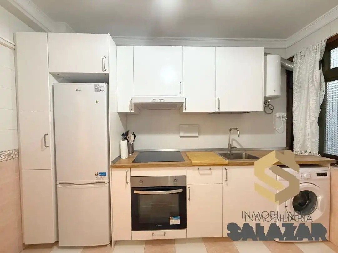 Cocina de Piso de alquiler en Bilbao  con Calefacción
