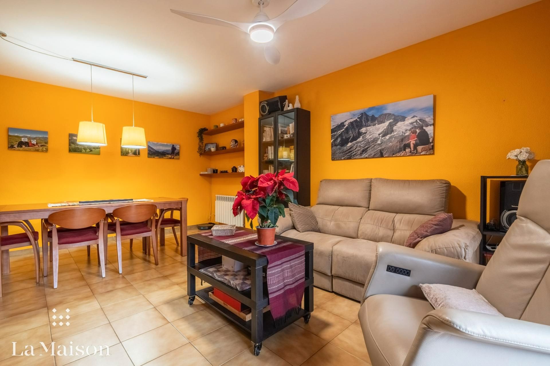 Sala d'estar de Pis en venda en Mataró amb Calefacció, Traster i TV