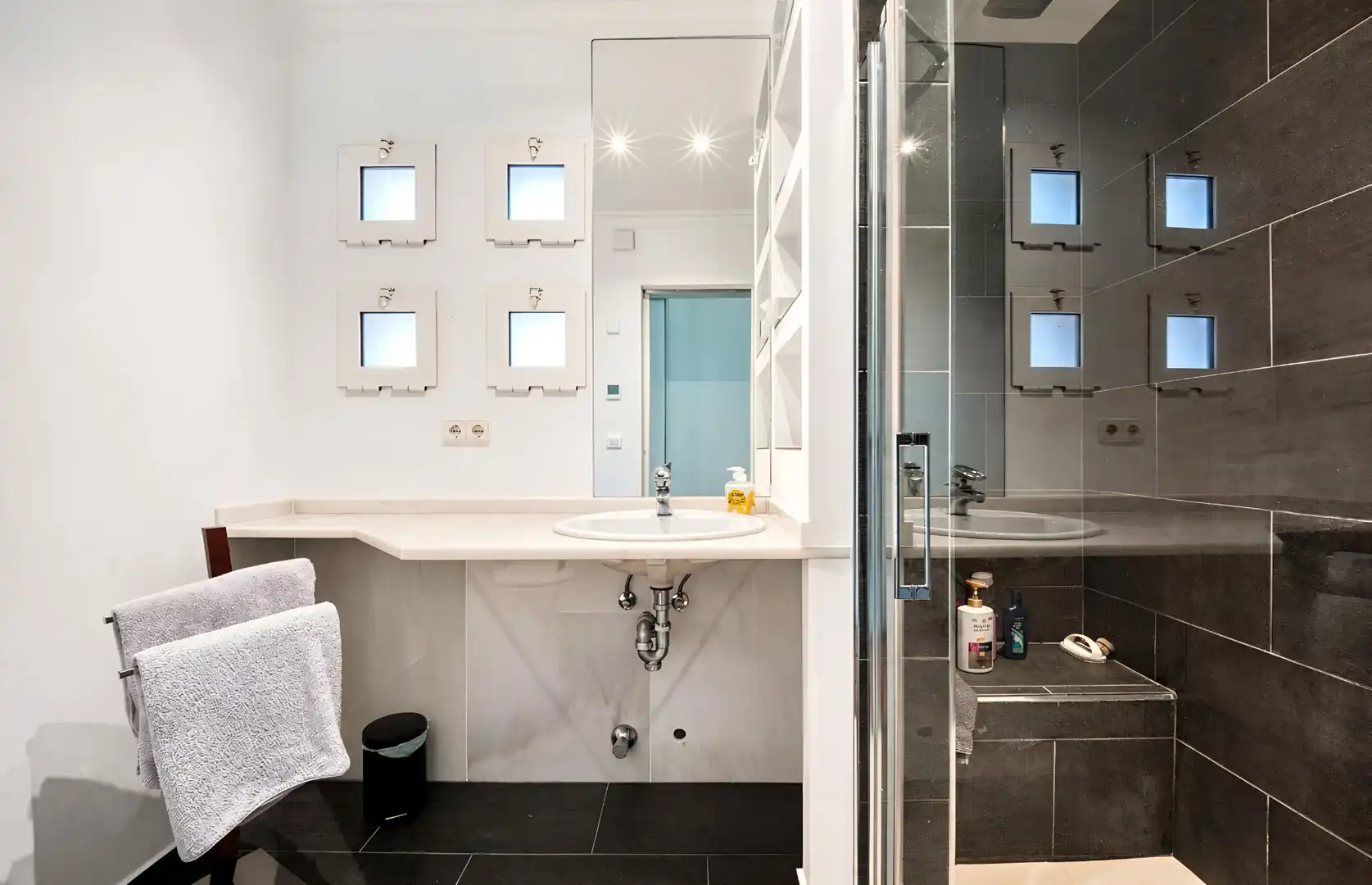 Bathroom of Houses for sale in Pedreguer  with Air Conditioner, Heating and Private garden