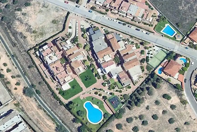Vista exterior de Pis en venda en Albolote amb Aire condicionat, Terrassa i Moblat