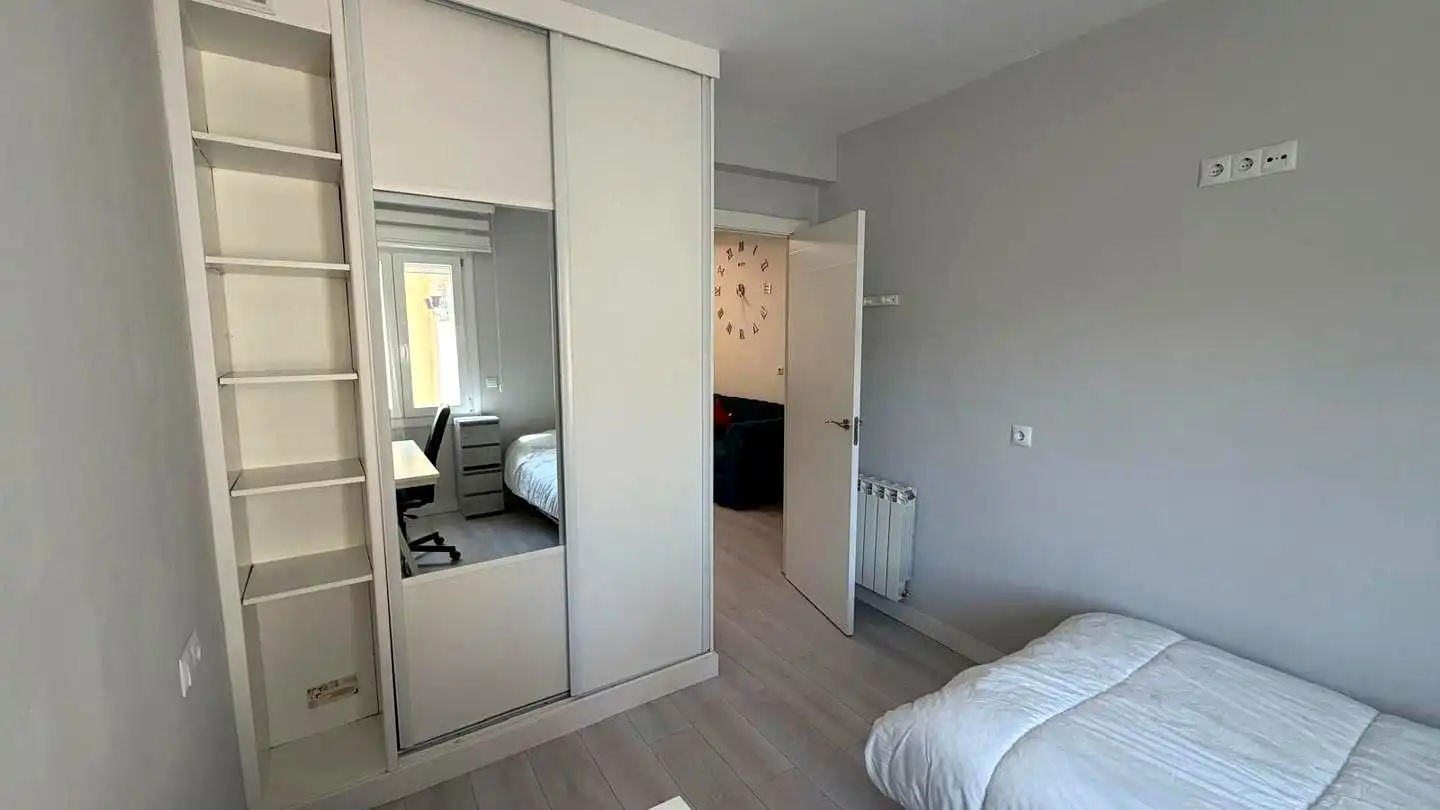 Habitación de Piso en venta en  Logroño con Calefacción y Amueblado