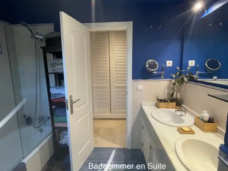 Bany de Apartament en venda en Mijas amb Aire condicionat, Terrassa i Piscina
