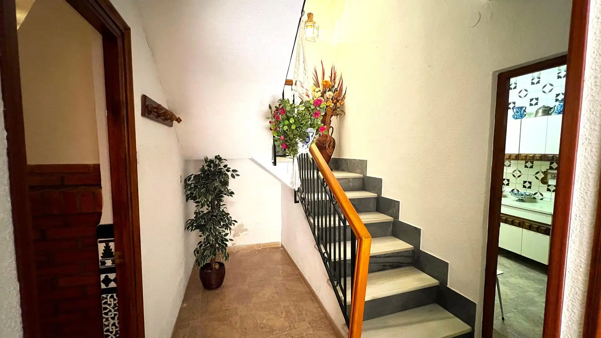 Einfamilien-Reihenhaus zum Verkauf in Padul mit Terrasse, Abstellraum und Möbliert